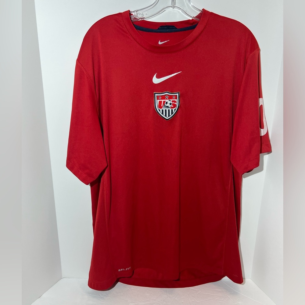 Rear Nike, USA soccer jersey dry fit 2010 World Cup size XL